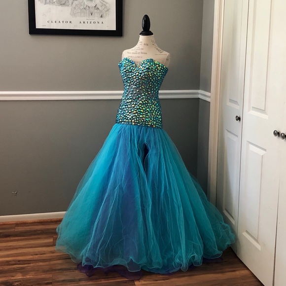 Sherri Hill Dresses & Skirts - NEW SHERRI HILL SZ 4 BLUE PURPLE JEWEL TULLE STRAPLESS FORMAL EVENING GOWN